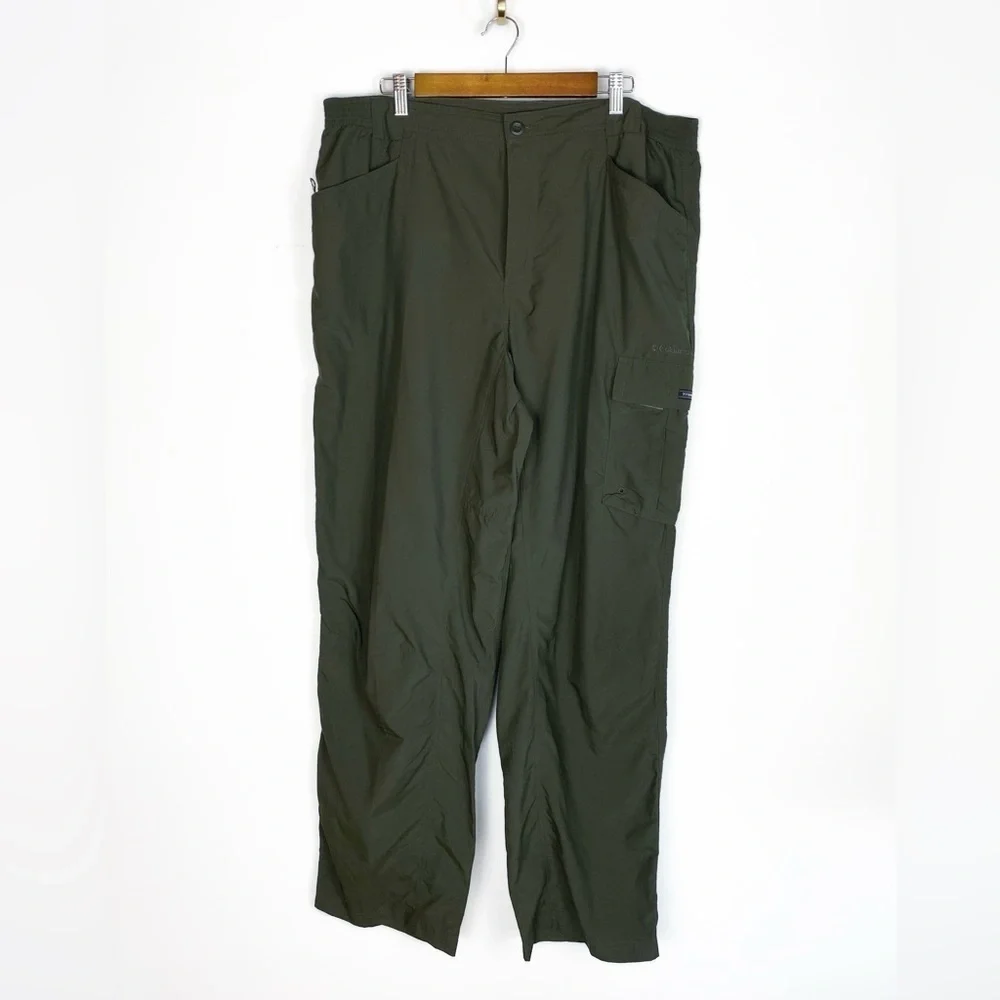 COLUMBIA Titanium Army Green Hiking Pants Mens size XL